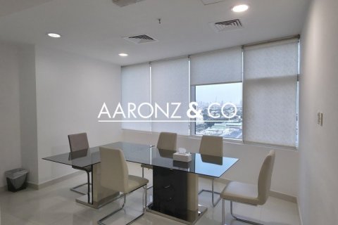 255m² Office in Jumeirah Lake Towers, UAE No. 139970 10