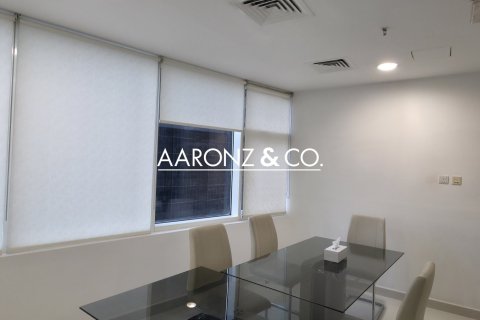 255m² Office in Jumeirah Lake Towers, UAE No. 139970 8