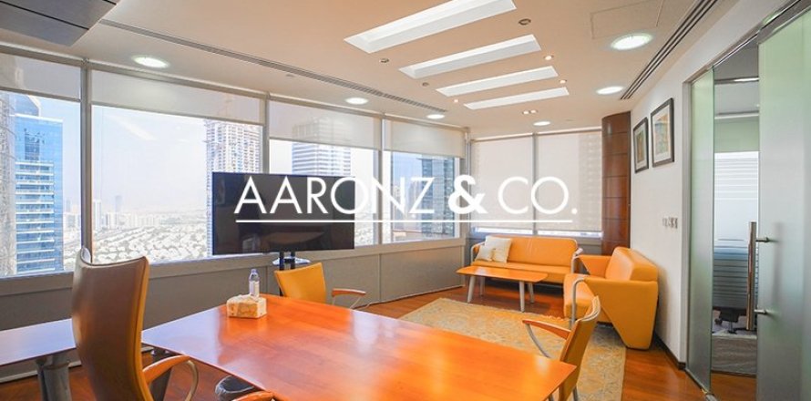 84m² Office in Jumeirah Lake Towers, UAE No. 139973