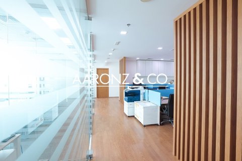 160m² Office in Jumeirah Lake Towers, UAE No. 139974 4
