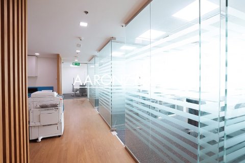 160m² Office in Jumeirah Lake Towers, UAE No. 139974 5