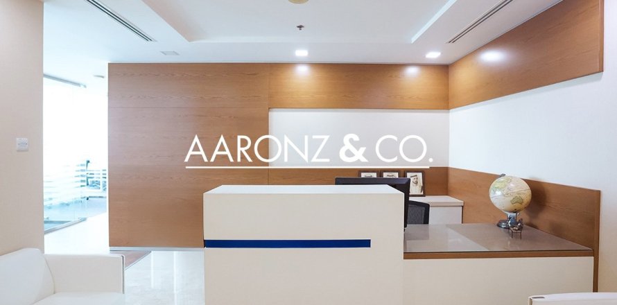 160m² Office in Jumeirah Lake Towers, UAE No. 139974
