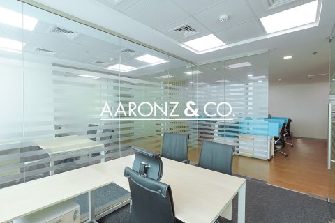 160m² Office in Jumeirah Lake Towers, UAE No. 139974 9