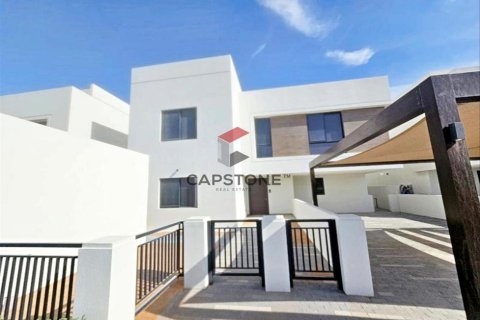 Villa de 5 dormitorios en  Yas Island, UAE No. 86377 2