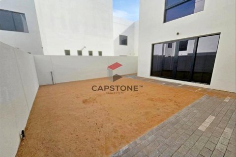 Villa de 5 dormitorios en  Yas Island, UAE No. 86377 10