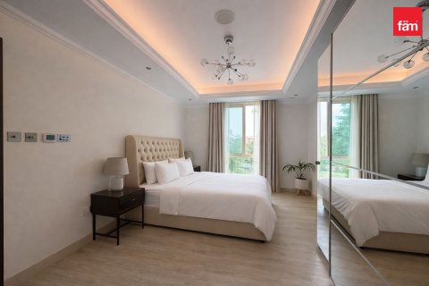 Villa de 4 dormitorios en Jumeirah Islands, UAE No. 210700 17