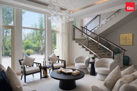 Villa de 4 dormitorios en Jumeirah Islands, UAE No. 210700 4