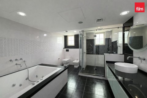 Villa de 4 dormitorios en Jumeirah Islands, UAE No. 210700 23