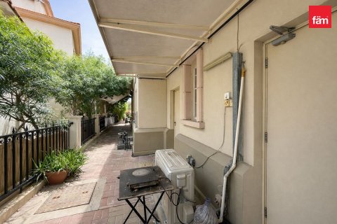 Villa de 4 dormitorios en Jumeirah Islands, UAE No. 210700 21