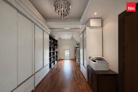 Villa de 4 dormitorios en Jumeirah Islands, UAE No. 210700 28
