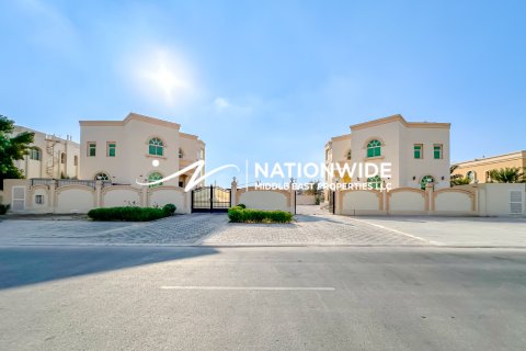 Villa de 6 chambres à Abu Dhabi, UAE No. 143012 11