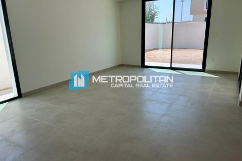 Вилла с 4 спальнями на Остров Яс, ОАЭ №145172 3