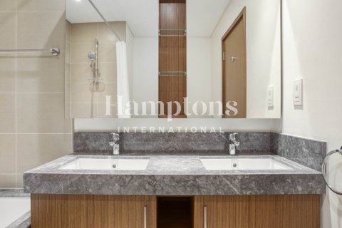 Квартира с 2 спальнями в The Address Dubai Marina, ОАЭ №149019 13