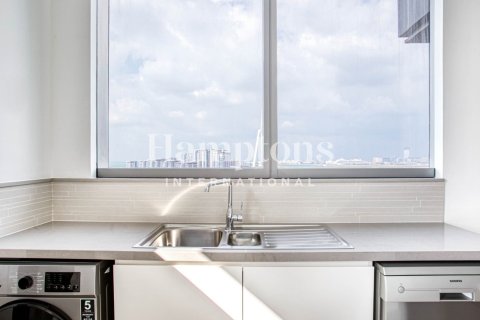 Квартира с 2 спальнями в The Address Dubai Marina, ОАЭ №149019 10