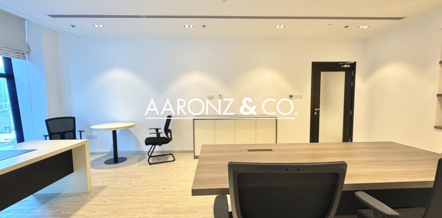248m² Office in Business Bay, UAE No. 132789