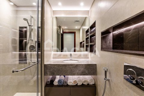 Пентхаус с 3 спальнями в Emirates Crown, ОАЭ №155747 18