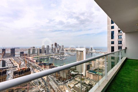 Пентхаус с 3 спальнями в Emirates Crown, ОАЭ №155747 11