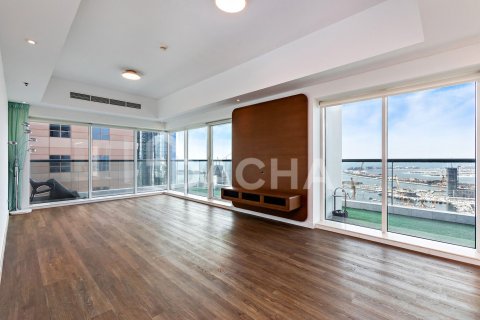 Пентхаус с 3 спальнями в Emirates Crown, ОАЭ №155747 3