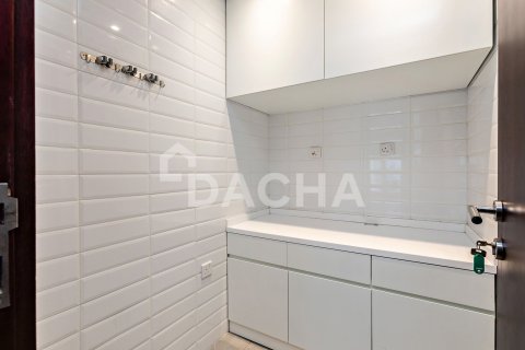 Пентхаус с 3 спальнями в Emirates Crown, ОАЭ №155747 24