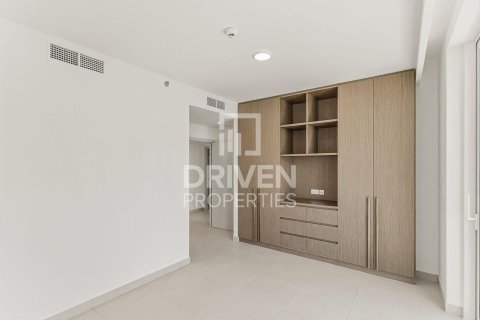 Квартира с 2 спальнями в EMAAR Beachfront, ОАЭ №192427 7