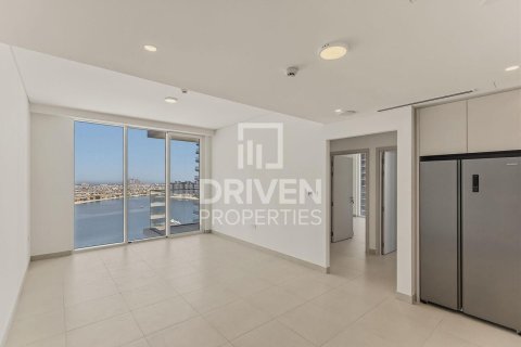 Квартира с 2 спальнями в EMAAR Beachfront, ОАЭ №192427