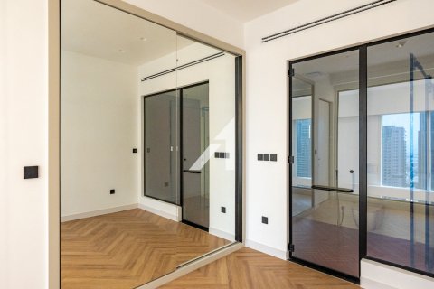 2 bedrooms Apartment in Central Park Tower, UAE No. 144055 12