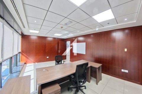 246m² Office in Lake Allure, UAE No. 144056 6