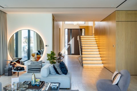 6 bedrooms Villa in Garden Homes, UAE No. 144060 14