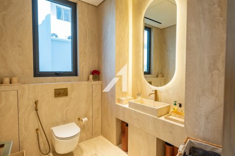 6 bedrooms Villa in Garden Homes, UAE No. 144060 29