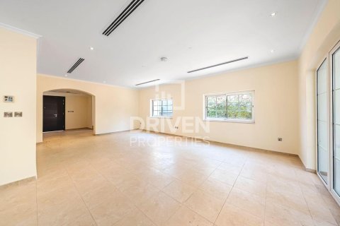 Villa de 3 chambres à Jumeirah Park, UAE No. 193292 8
