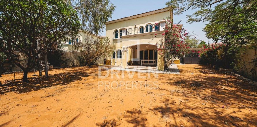 Villa de 3 chambres à Jumeirah Park, UAE No. 193292