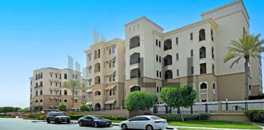 Квартира с 3 спальнями  №131517