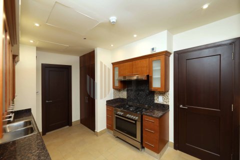 Квартира с 3 спальнями  №131514 11