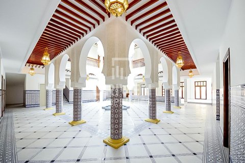 Вилла с 6 спальнями в Jumeirah 3, ОАЭ №192956 10