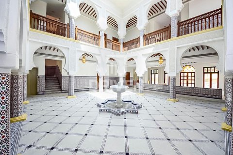 Вилла с 6 спальнями в Jumeirah 3, ОАЭ №192956