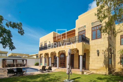 Вилла с 6 спальнями в Jumeirah 3, ОАЭ №192956 14
