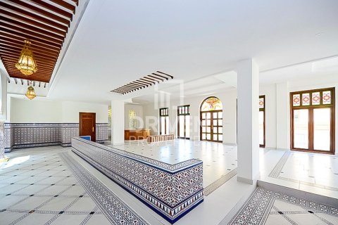 Вилла с 6 спальнями в Jumeirah 3, ОАЭ №192956 6