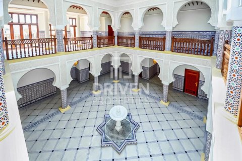 Вилла с 6 спальнями в Jumeirah 3, ОАЭ №192956 20