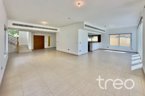 4 غرف نوم فيلا في Legacy, الإمارات العربية المتحدة رقم 173940 4