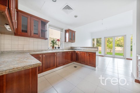 Villa de 3 dormitorios en Saheel, UAE No. 173944 8