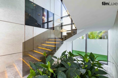 Villa de 5 dormitorios  No. 125254 8