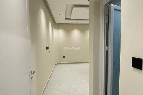 6 bedrooms Villa in Khobar, Saudi Arabia No. 60375 17