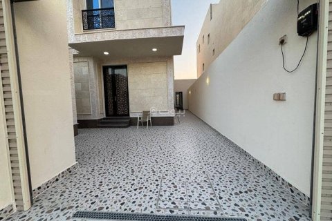 Villa de 6 dormitorios en Khobar, Saudi Arabia No. 60374 2