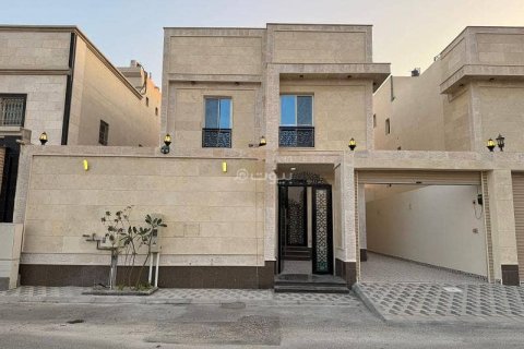 Villa de 6 dormitorios en Khobar, Saudi Arabia No. 60374 1