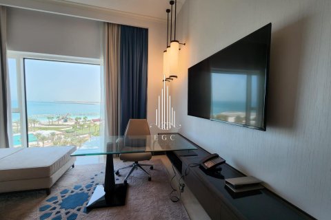 Apartment de 2 dormitorios en The Marina, UAE No. 19714 2