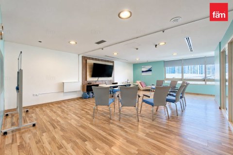 107.4m² Office in Dubai, UAE No. 210773