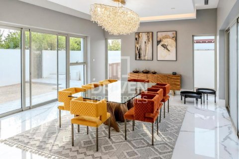 5 bedrooms Villa in District One, UAE No. 201377 4