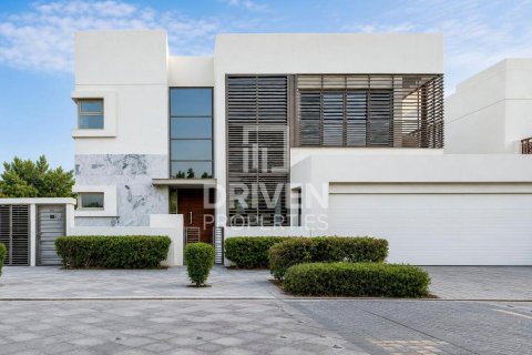 5 bedrooms Villa in District One, UAE No. 201377 24