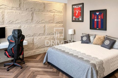 5 bedrooms Villa in District One, UAE No. 201377 13