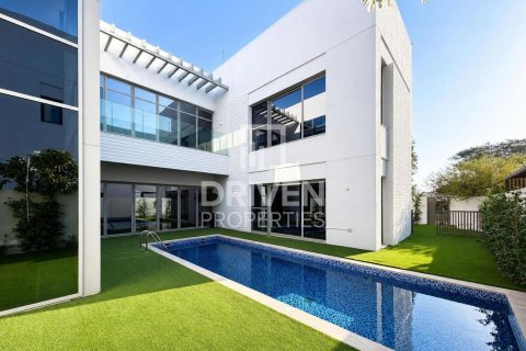 5 bedrooms Villa in District One, UAE No. 201377
